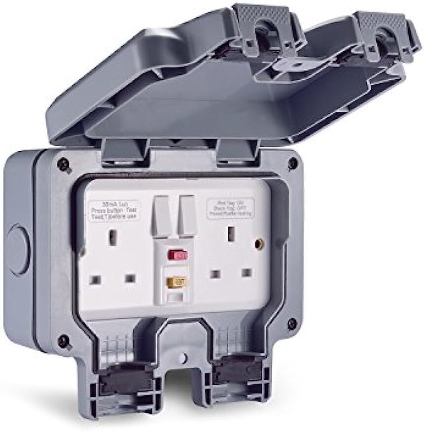 Weatherproof Outdoor Plug 13A 2 Gang Twin Switched Double Socket Outside Box UK