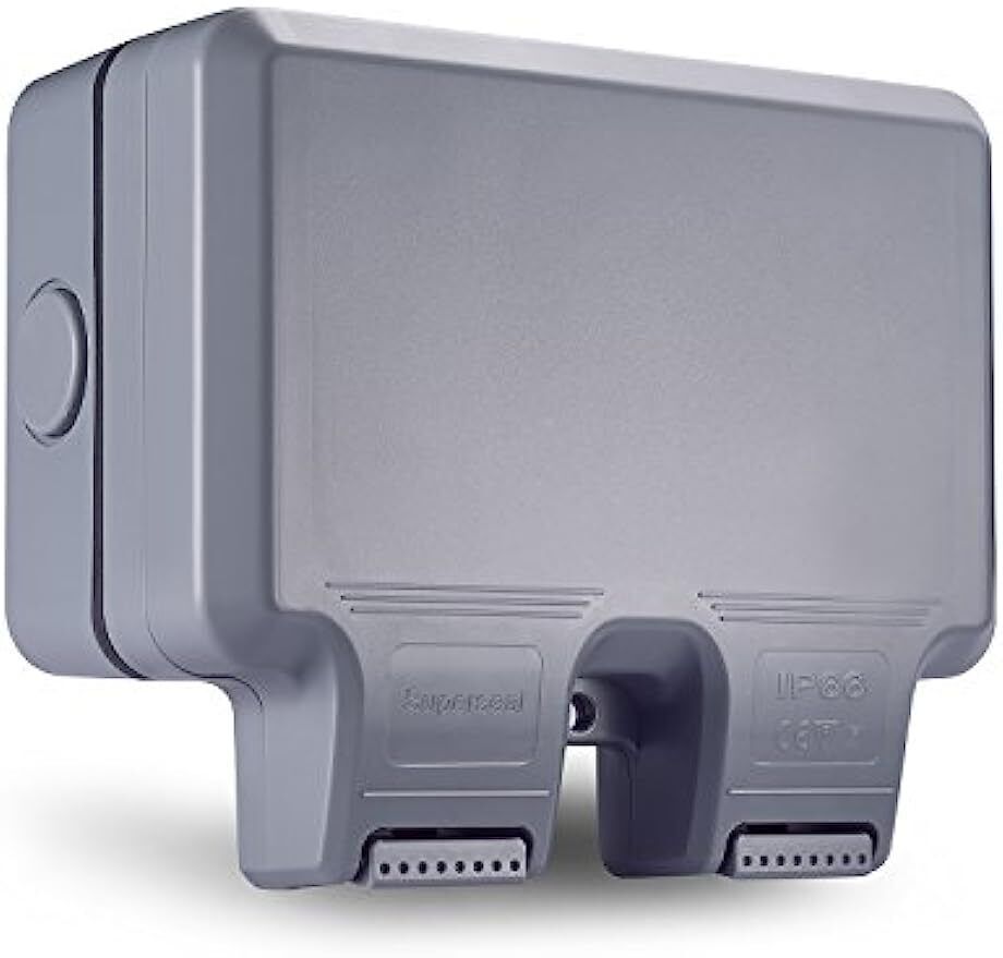 Weatherproof Outdoor Plug 13A 2 Gang Twin Switched Double Socket Outside Box UK
